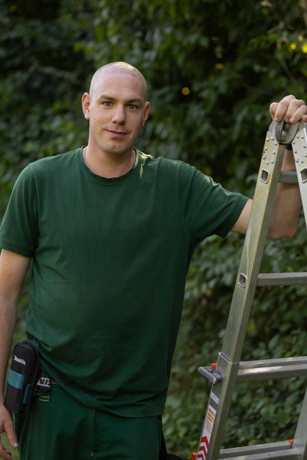 Jan Facharbeiter Gartenpflege