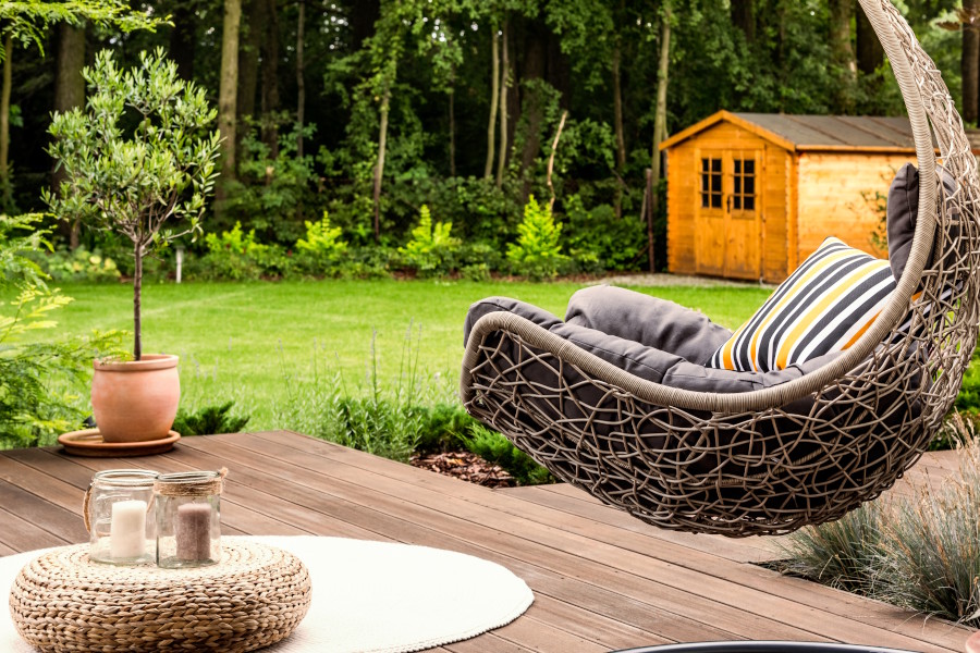 Gemütliche Terrasse mit Feuerstelle